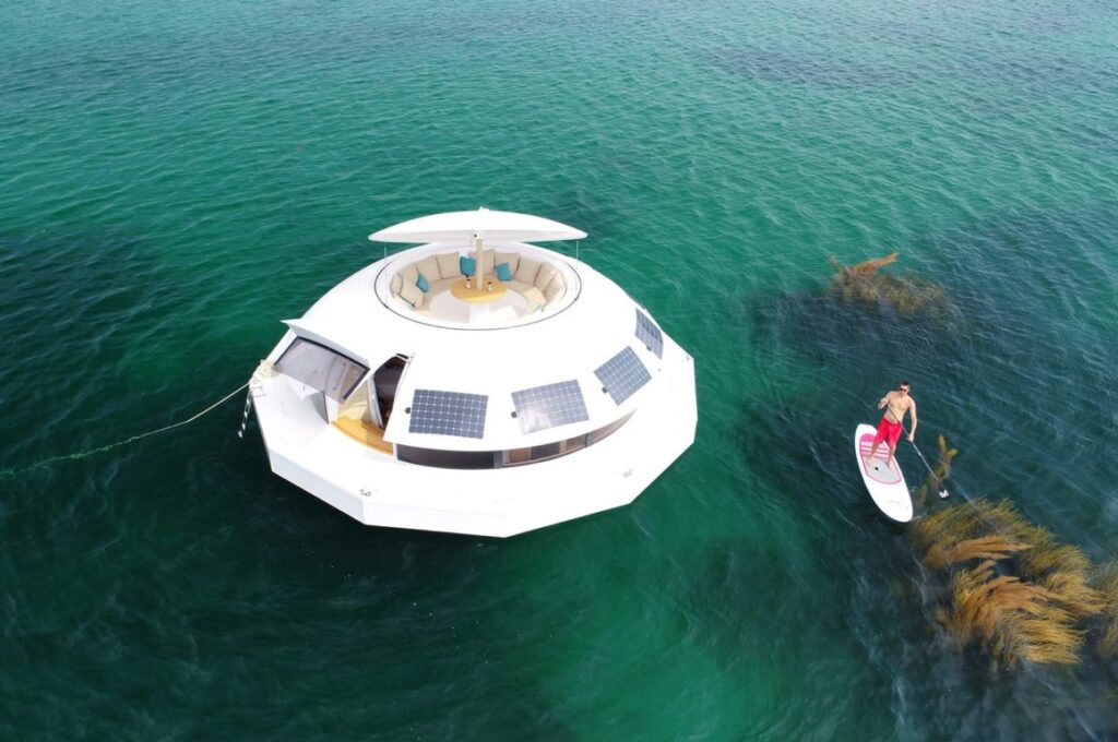 INTRODUCING THE WORLD’S FIRST FLOATING SUITE