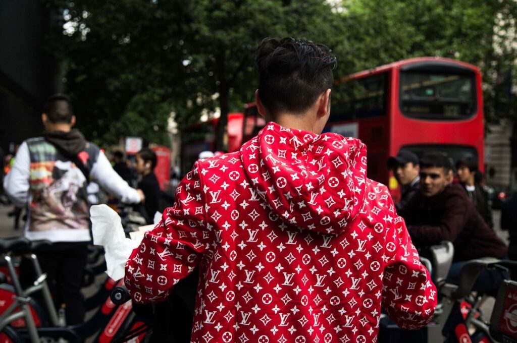 SUPREME X LOUIS VUITTON LONDON DROP