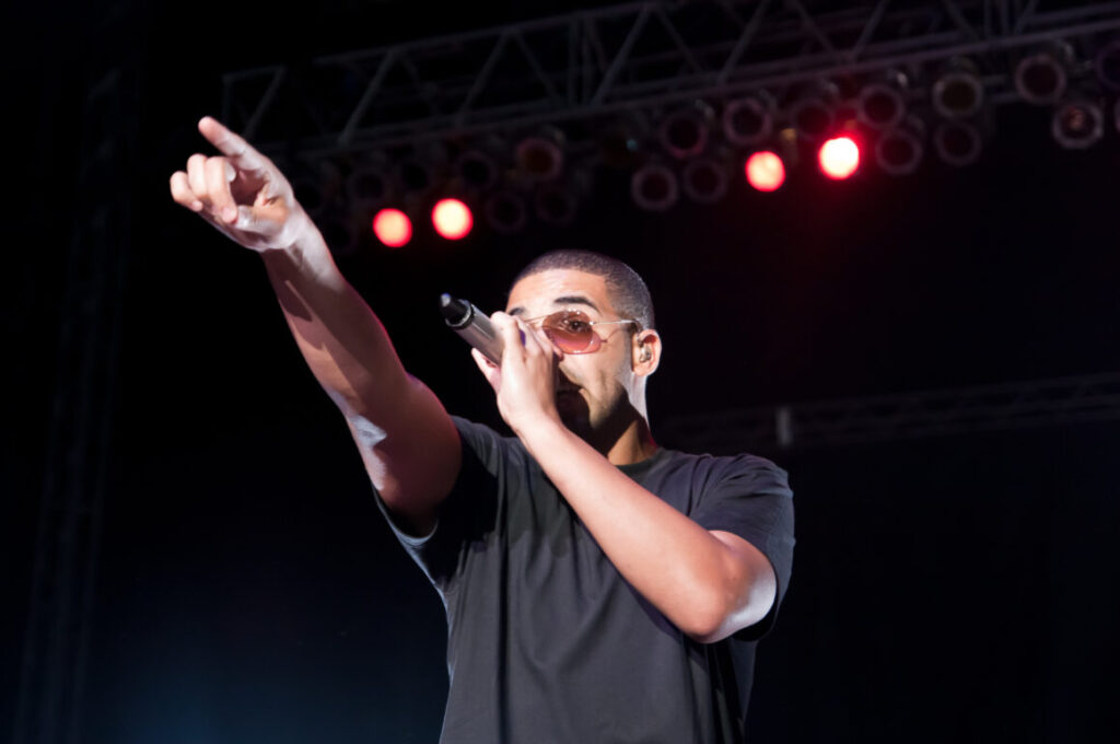 DRAKE SET TO DOMINATE THE CHARTS WITH SCARY HOURS 2