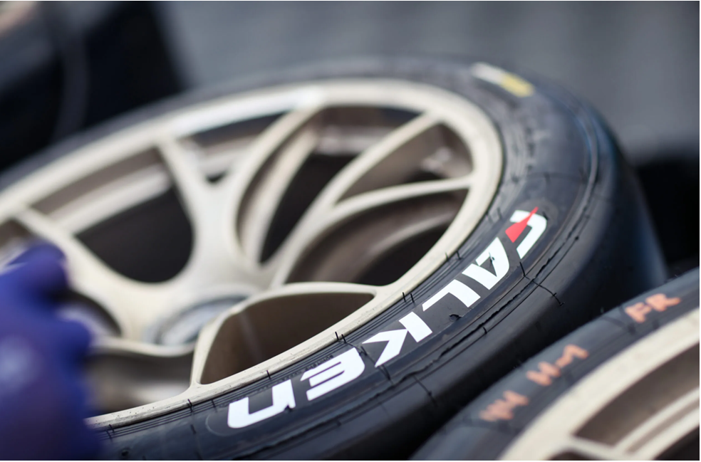 Dubai Tyre Shop Essentials: From Maintenance to Replacement